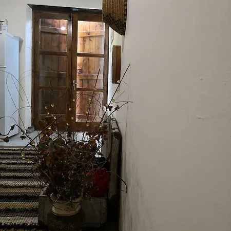 Zia Tou Romi Omodos